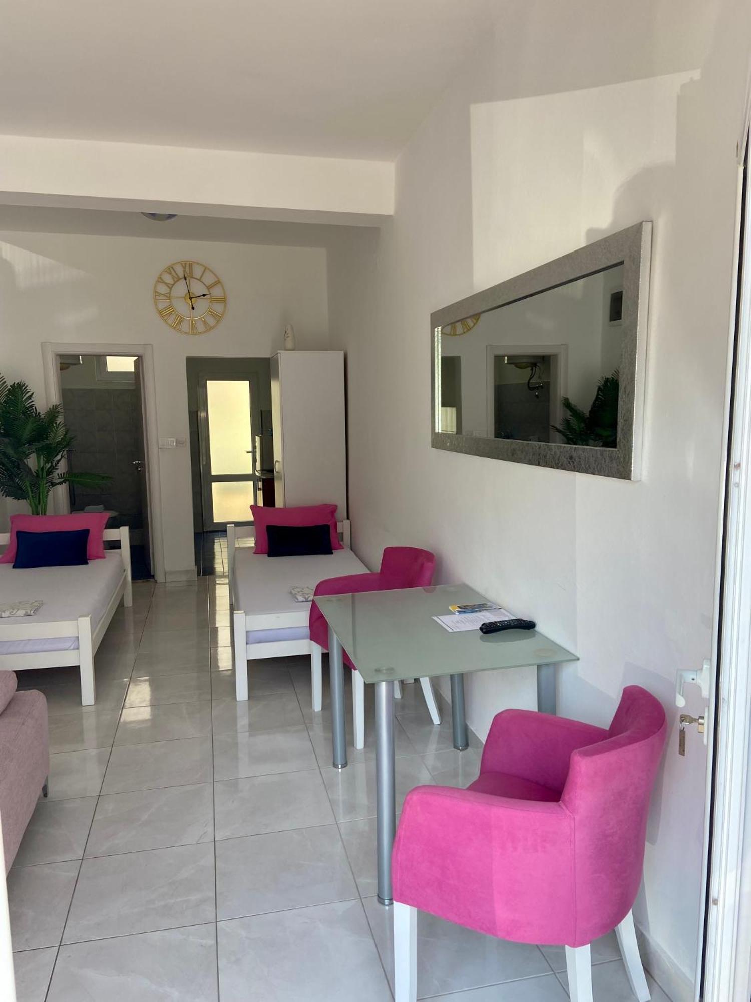 Banicevic Apartmani Ðenovići Exterior foto